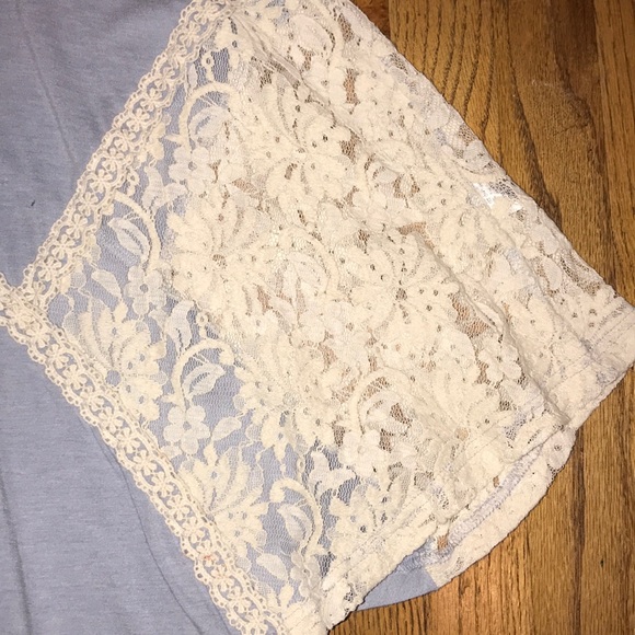 BOUTIQUE LACE TANK TOP - Picture 3 of 4